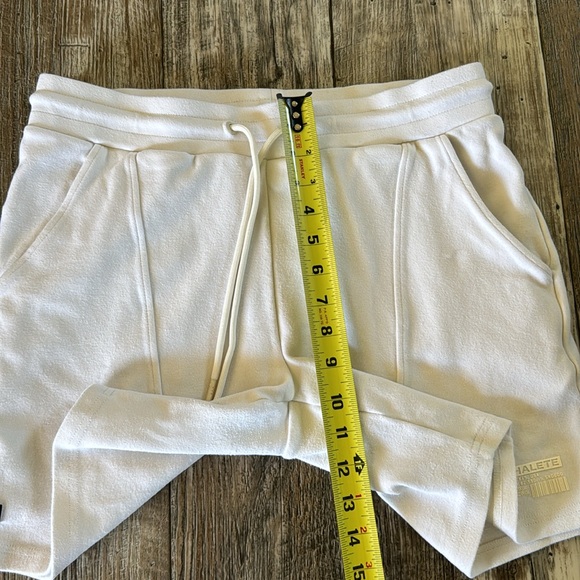 ALPHALETE IDENTITY WOMEN "UNISEX" WHITE BEAUTIFUL SHORTS, MEDIUM - Picture 13 of 13
